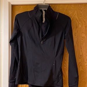 Lululemon black top size 8